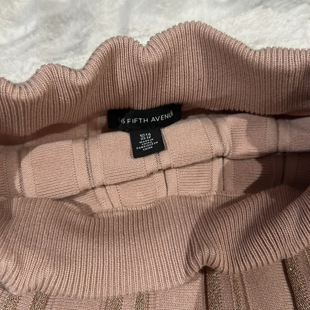 - Saks Fifth Avenue Elegant Tan Pleated Skirt - Picture 7 of 10